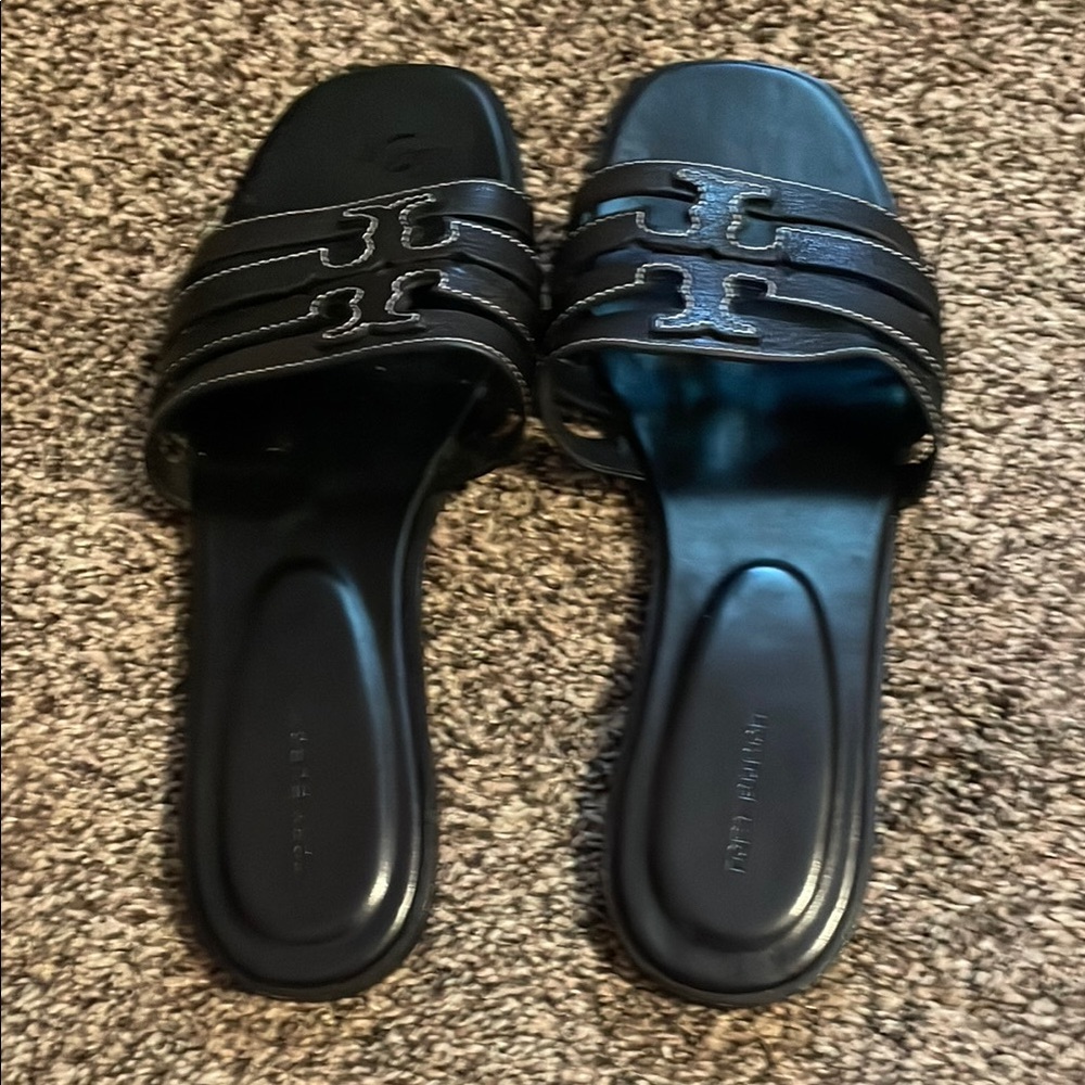 Ines Tori Burch slide.Women's Black Slide Sandals Tori Burch. Size 9.5